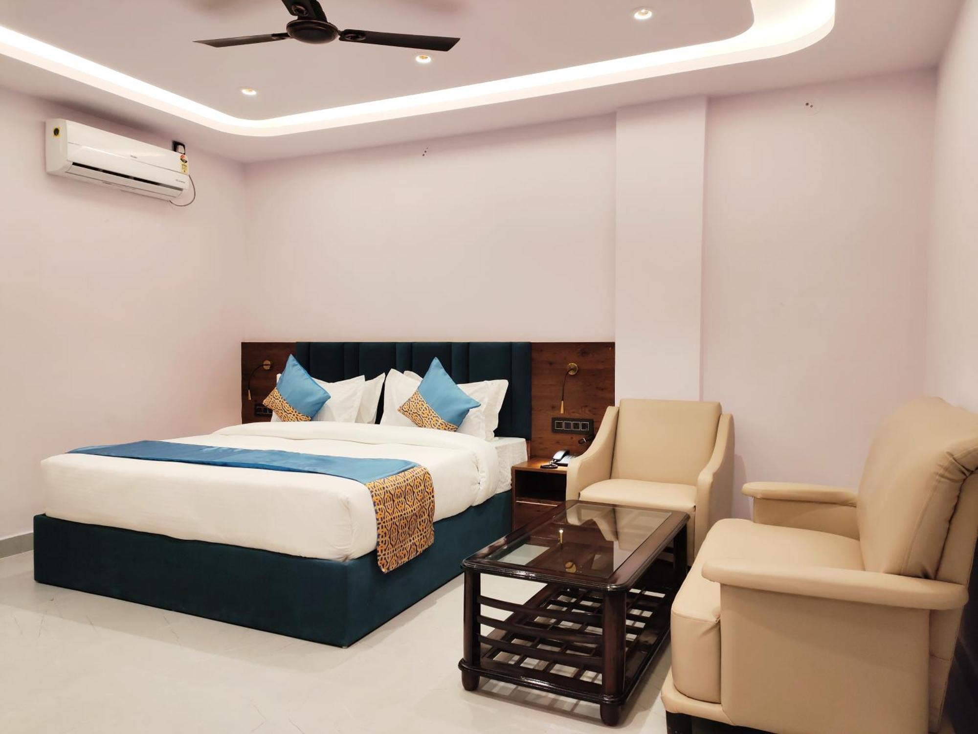 Emerald Suites Greater Noida Buitenkant foto