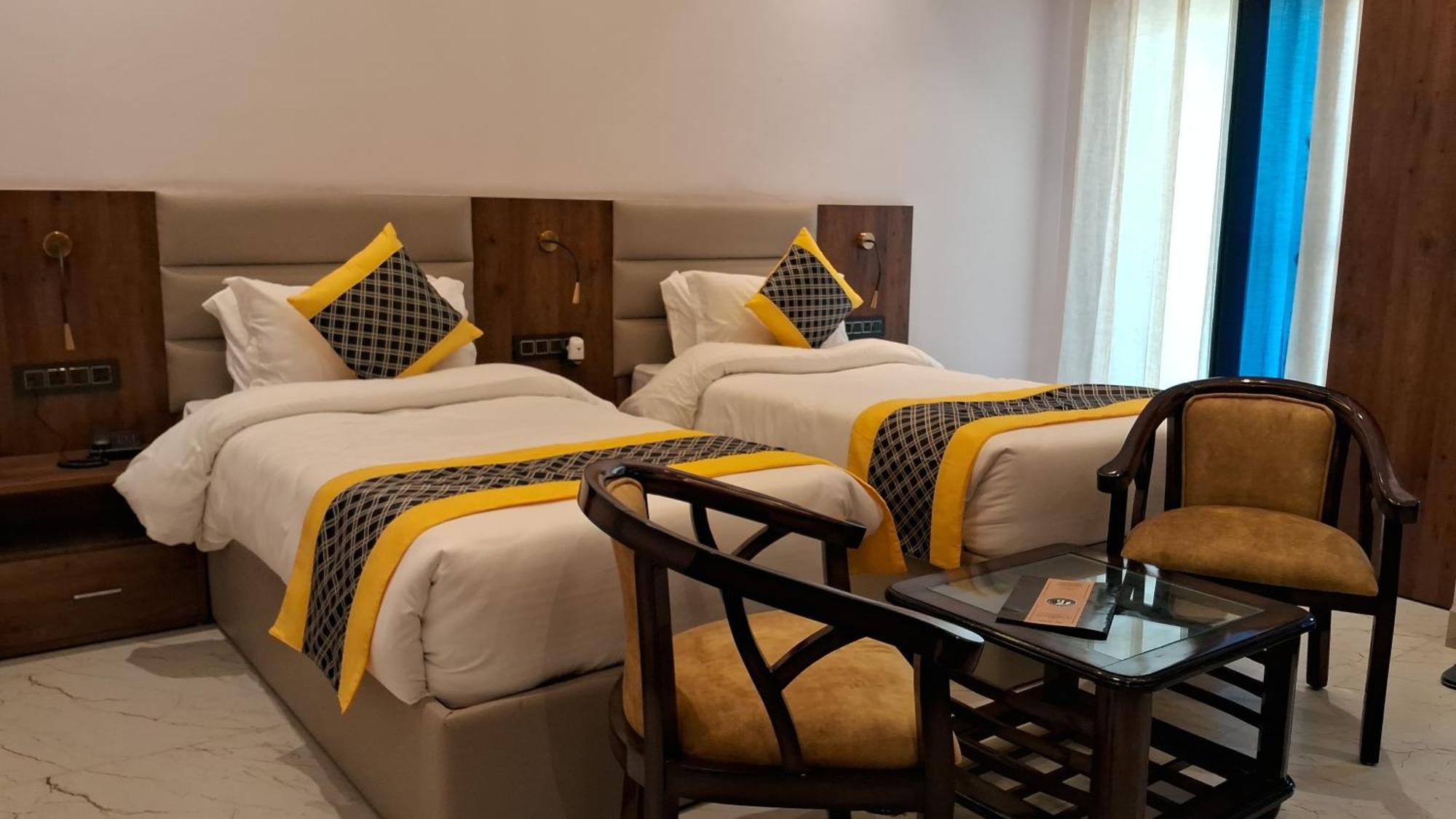 Emerald Suites Greater Noida Kamer foto