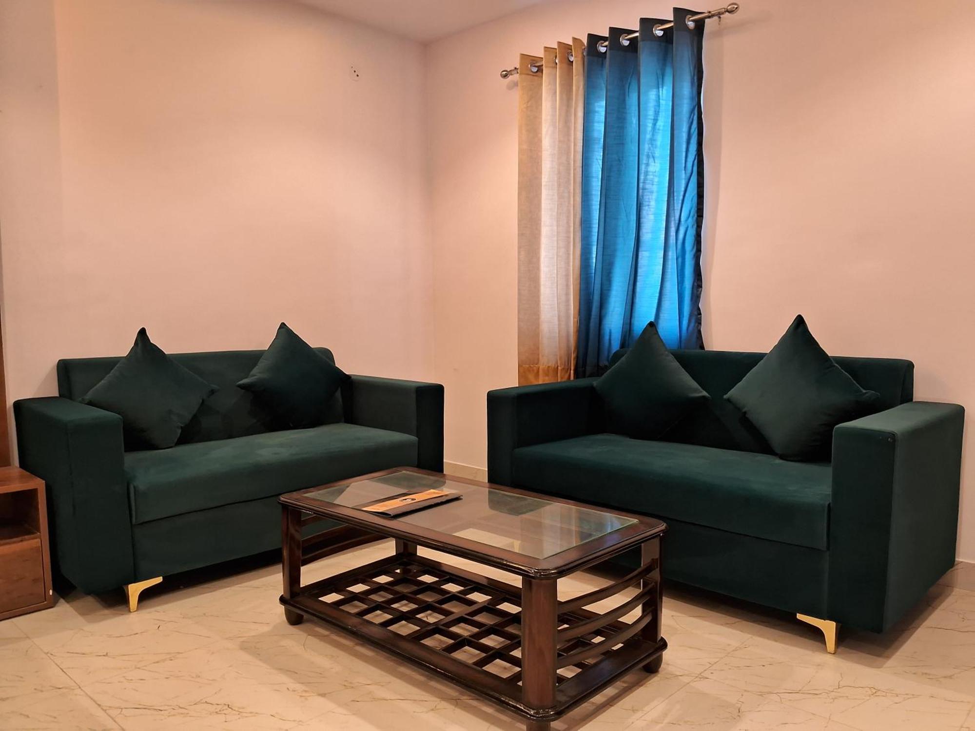 Emerald Suites Greater Noida Kamer foto