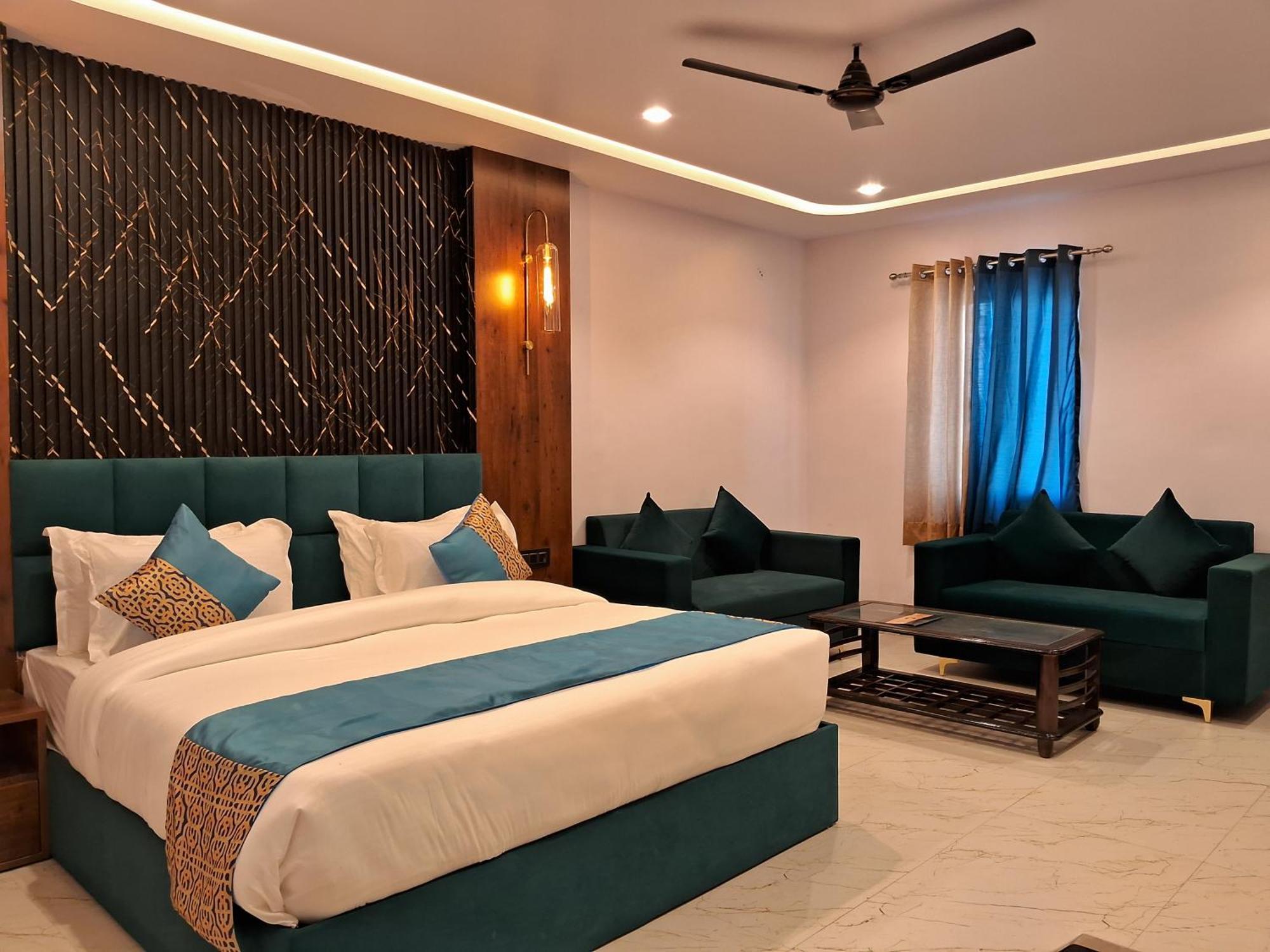 Emerald Suites Greater Noida Kamer foto