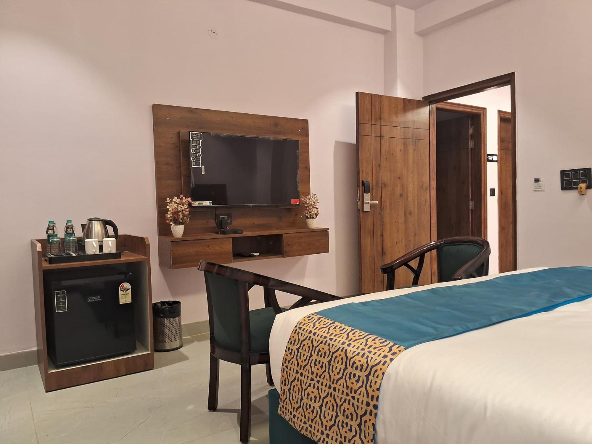 Emerald Suites Greater Noida Kamer foto